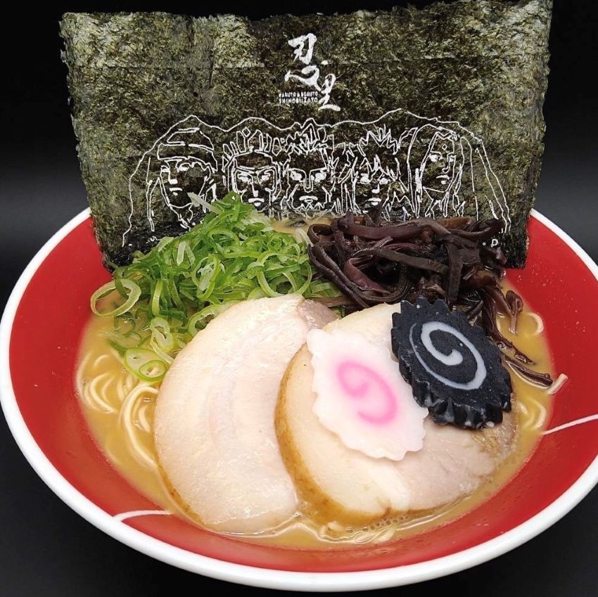ニジゲンノモリ ナルトラーメン